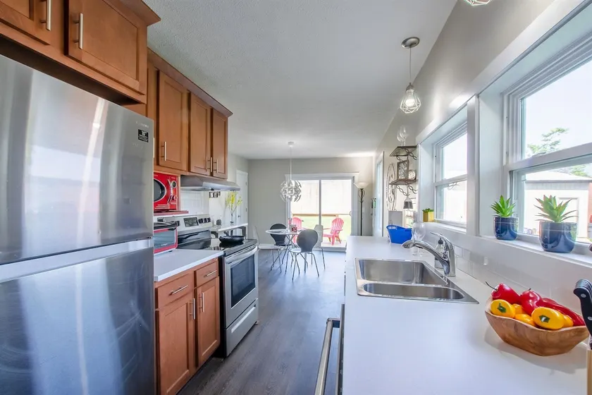 Trendy bungalow close to the park - Image 1