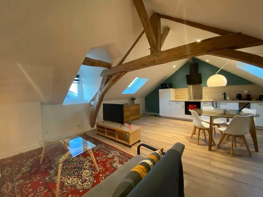 Comfortable air-conditioned two-room apartment in Clément (45 m²) - Image 1