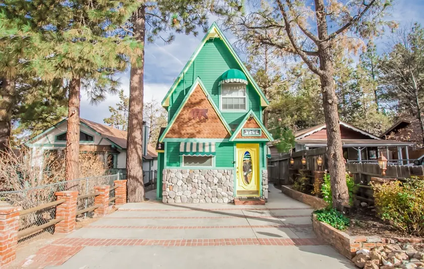 Storybook Chalet: WiFi, Fireplace - Image 1