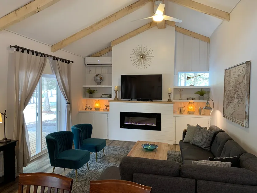 Upscale Getaway with the Comforts of City Living - Image 1