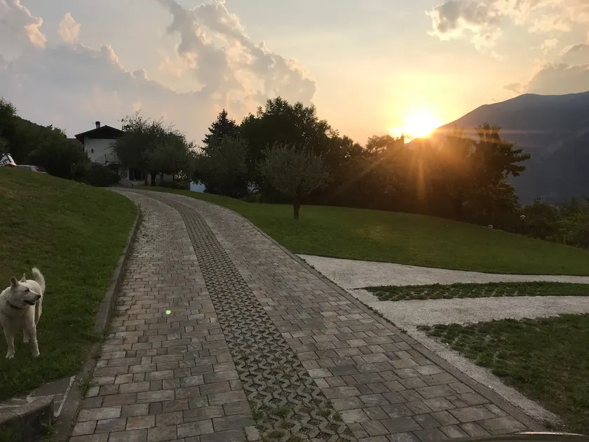 Relax between the lake and mountains - Image 1