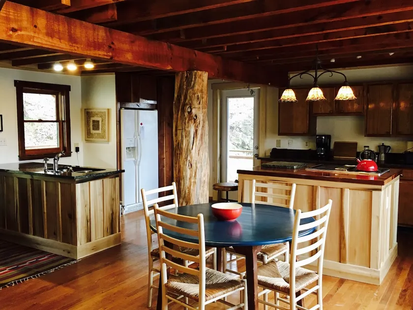 Hidden River Cabin: Convenient, Charming, Comfy - Image 1