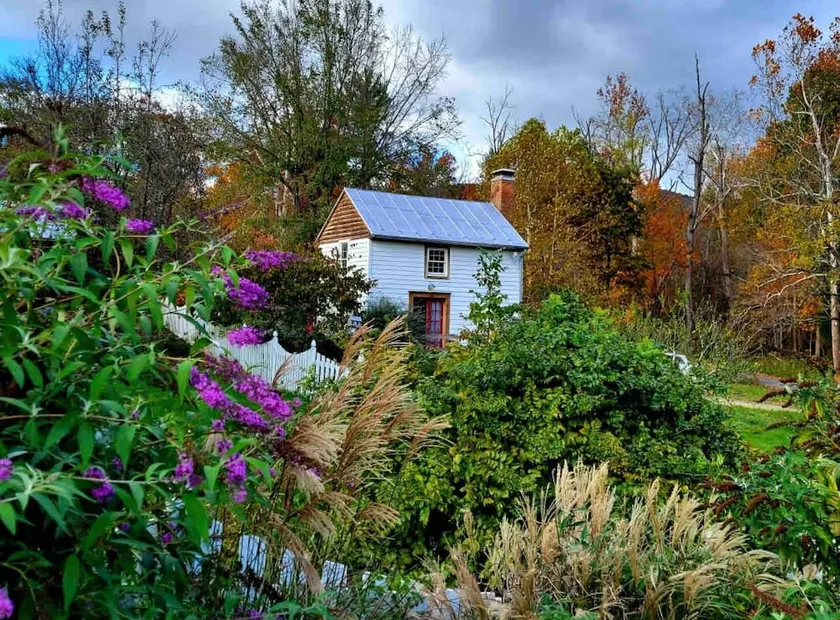 Shenandoah Log Cabin on beautiful farm - Image 1