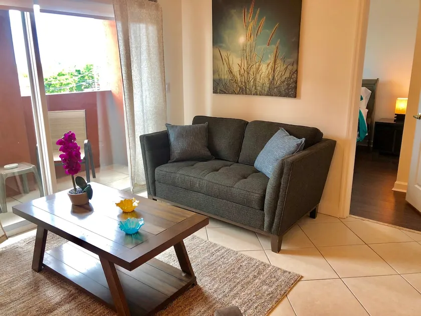 I Love This Apt In Coral Way - Image 1