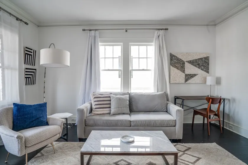 Candler Park Gem: Walk to Restaurants, Coffee, Parks & More! - Image 1