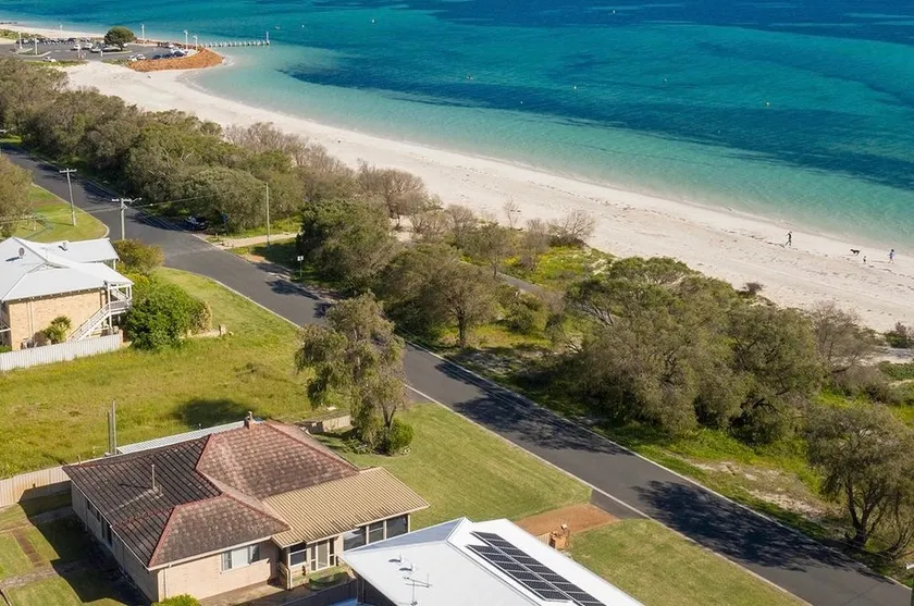 Abbey Beach Oasis - Image 1
