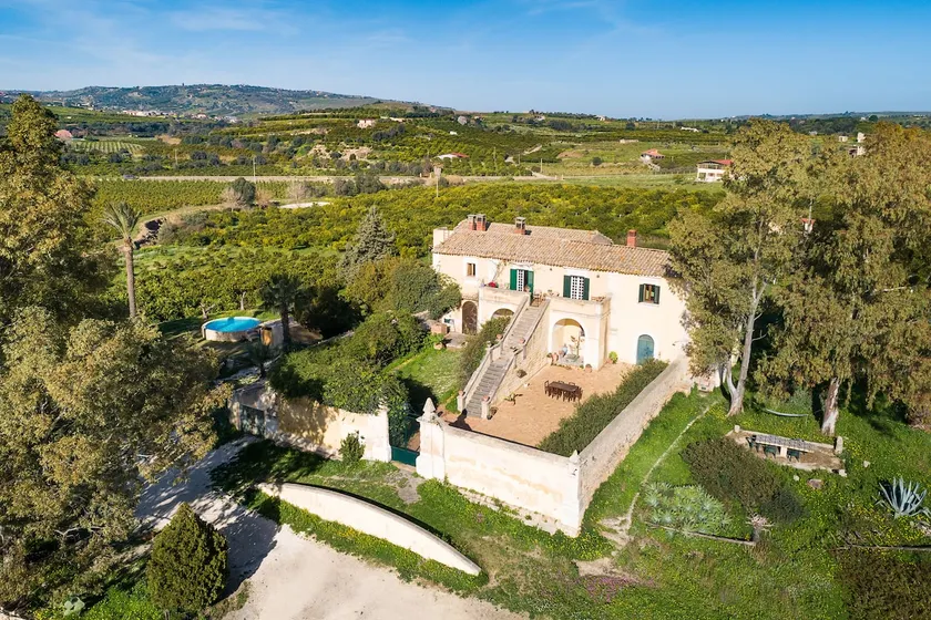 Exclusive Sicilian Baglio with private pool - Image 1