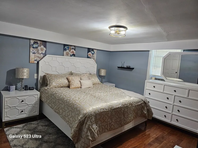Cozy Apartment Near Empire Casino - Image 1