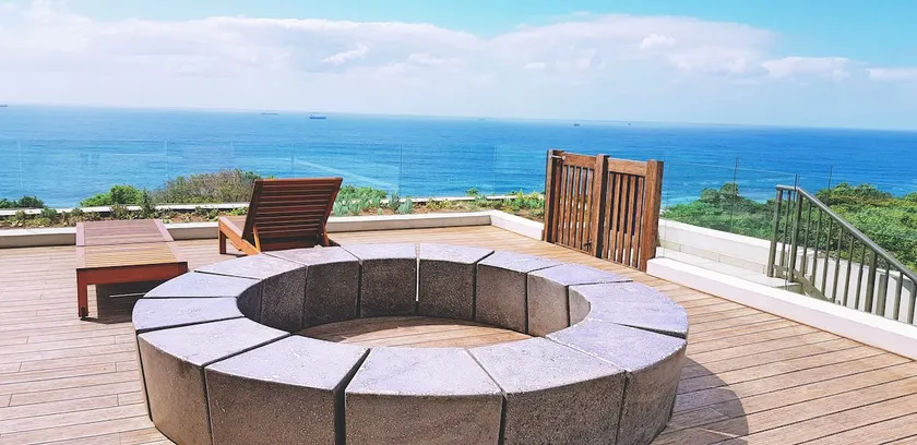 Resort Studio with Rooftop Pool with Garden Views - Image 1