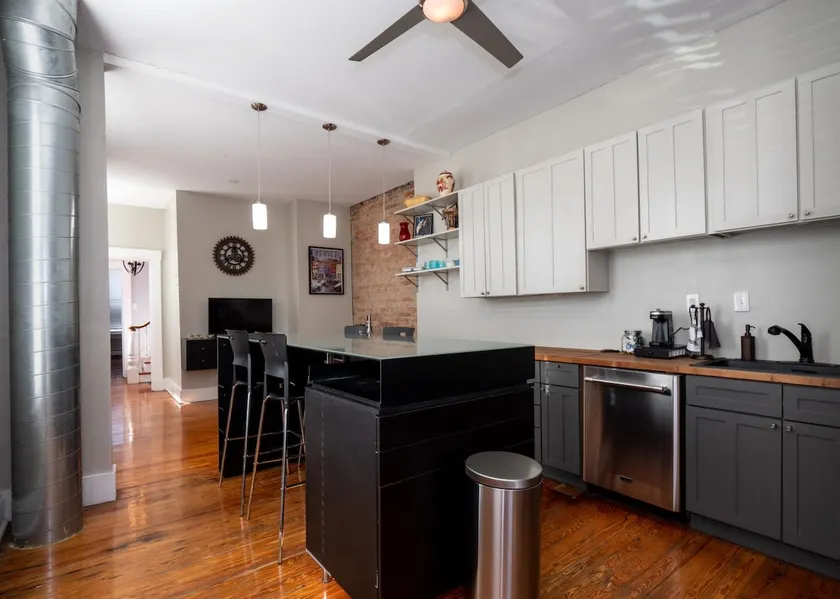 Historic Single-Family Home in Downtown Cincinnati - Image 1