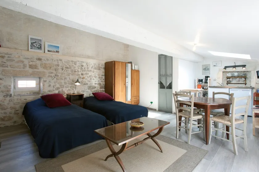 Studio in Arles center (Arènes) air conditioning - Image 1