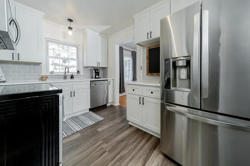 Renovated Haymount Home.Less than 10 min from I-95 - Image 1