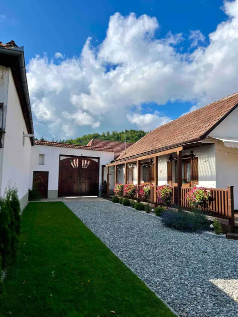 Casa Matteo - Rustic & cosy getaway in Zărnești - Image 1