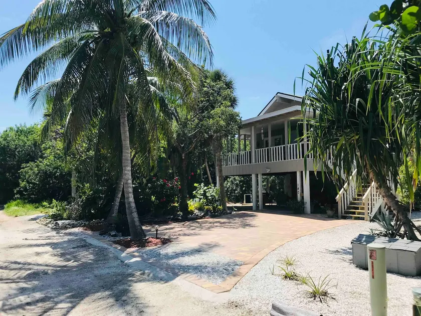 SEACLUSION TOO, Tropical Private Vacation Island - Image 1