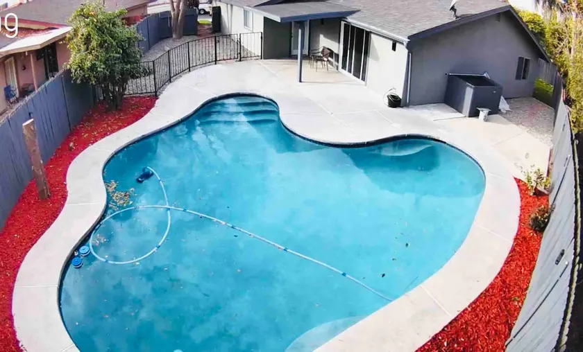 Relaxed Cozy Pool House - Image 1