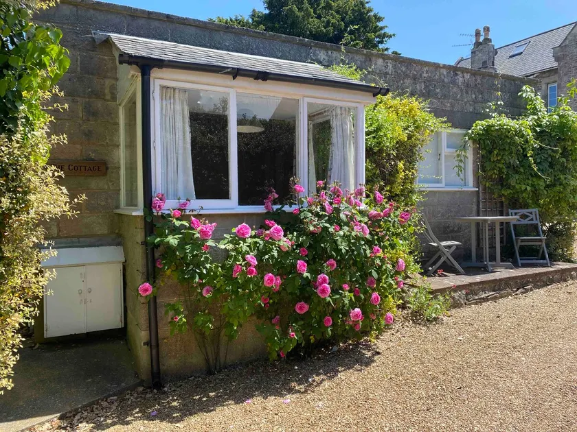 Little Holiday Cottage, minutes walk to beach - Image 1