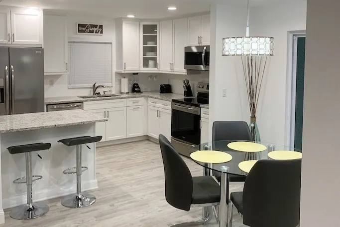 Bradenton Retreat Near Beaches & IMG Academy - Image 1