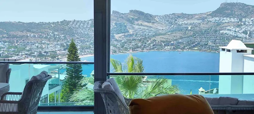 Villa with private private pool and sea views - Image 1