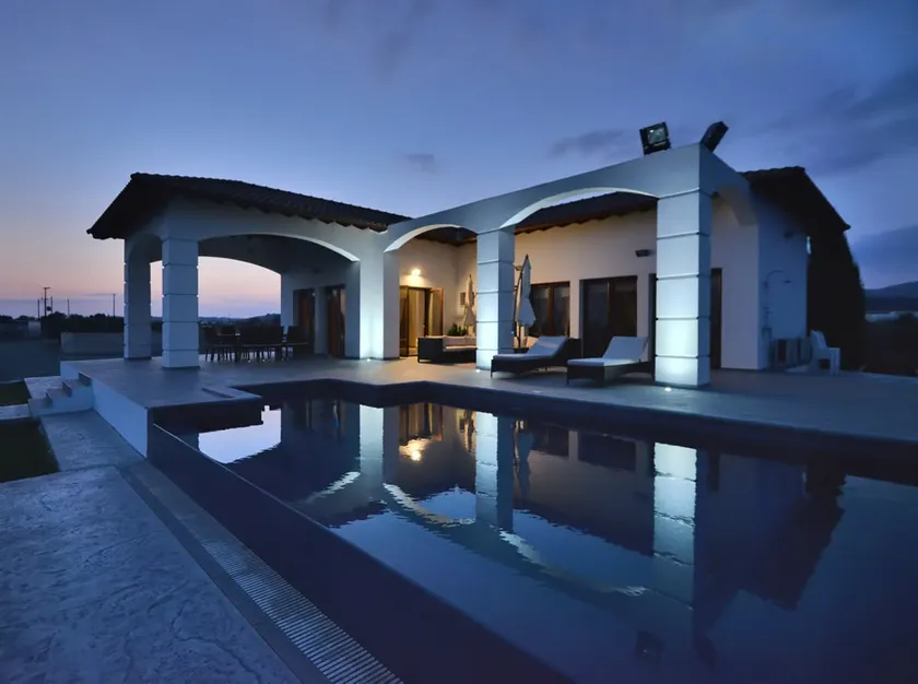 3 Bedroom Villa in 4000sm plot - Image 1