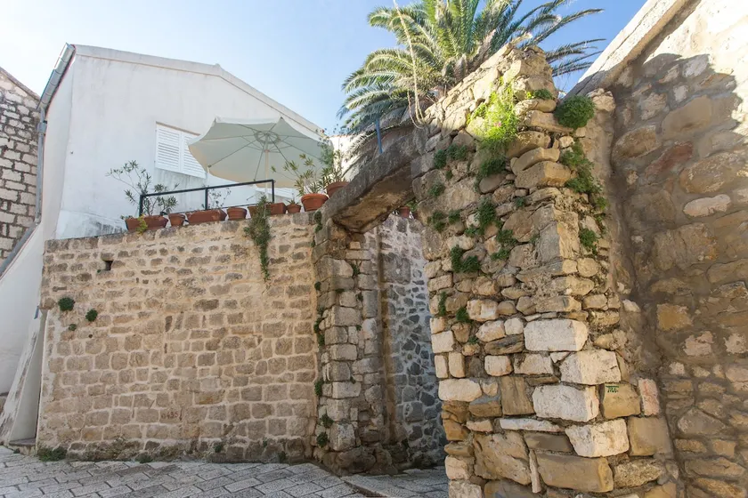 Apartment Old Town Design - Image 1