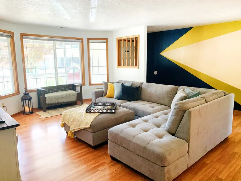 Peaceful Ranch-style Single level 3B Retreat - Image 1