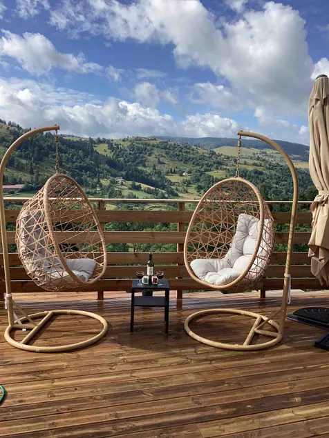 Acacia Chalet & Private Jacuzzi - Image 1