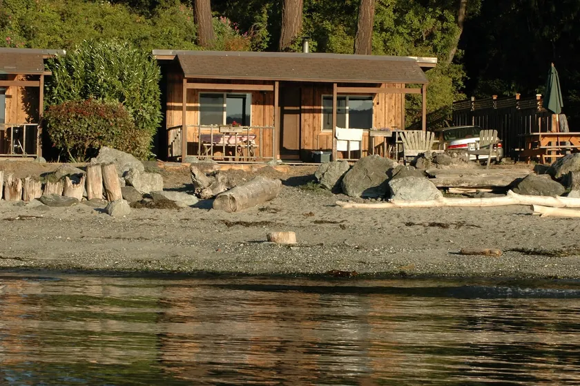 Beach Cabin (2BR, beach fire pit, west-facing) - Image 1