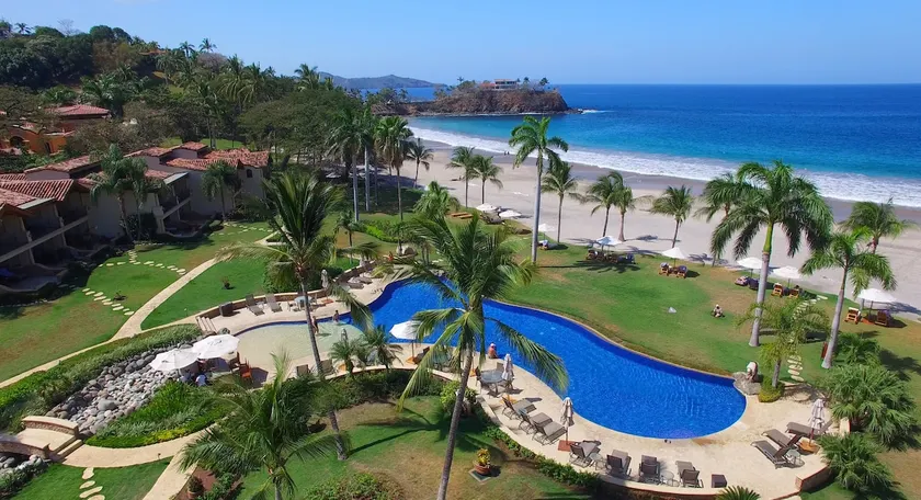 Casa Chocolate: 5-Star Luxury Beachfront Villa at The Palms, Villa 22 - Image 1