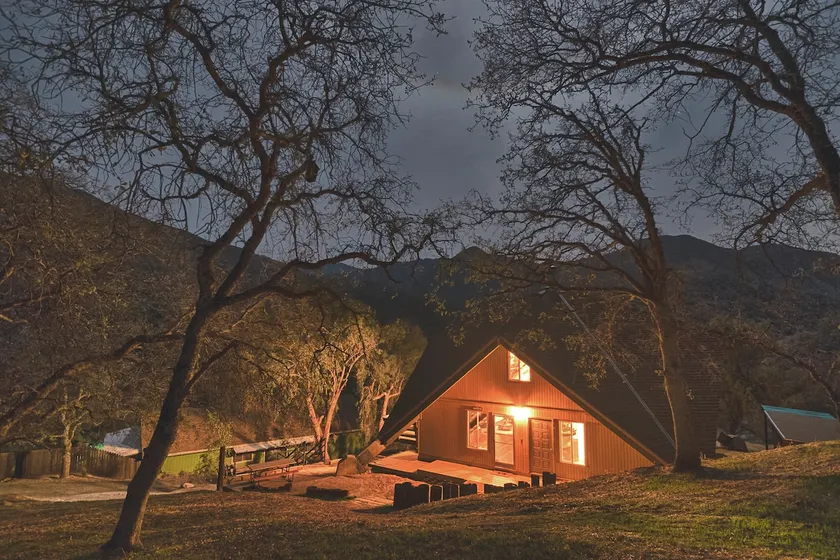 Charming Home Inside Sequoia Park - Image 1