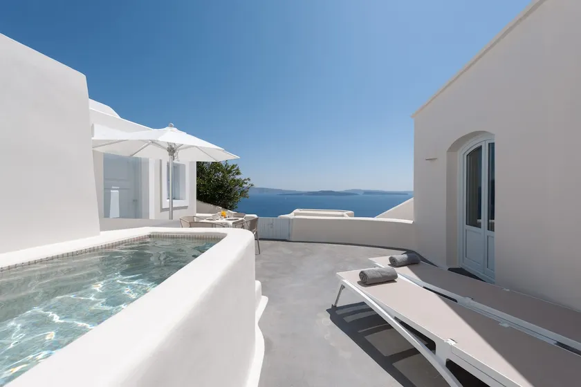 One bedroom villa with hot tub and Caldera view - Image 1