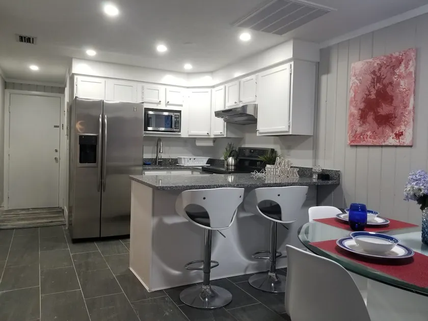 Gorgeous Cottage near Lake Louisa & mins 2 Disney. - Image 1