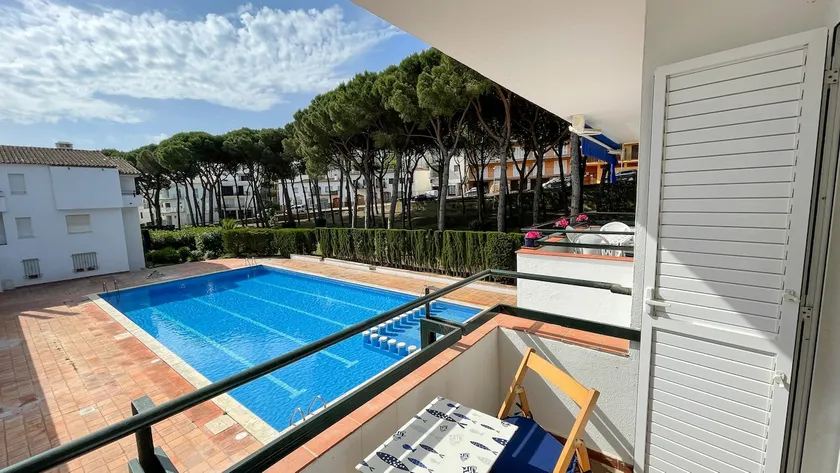 Apartment with pool short walk from Tamariu beach - Image 1