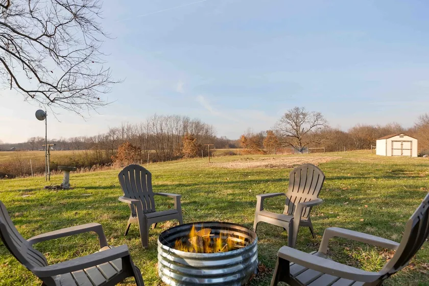 The Chesterfield Farmhouse on 35 acres - Image 1