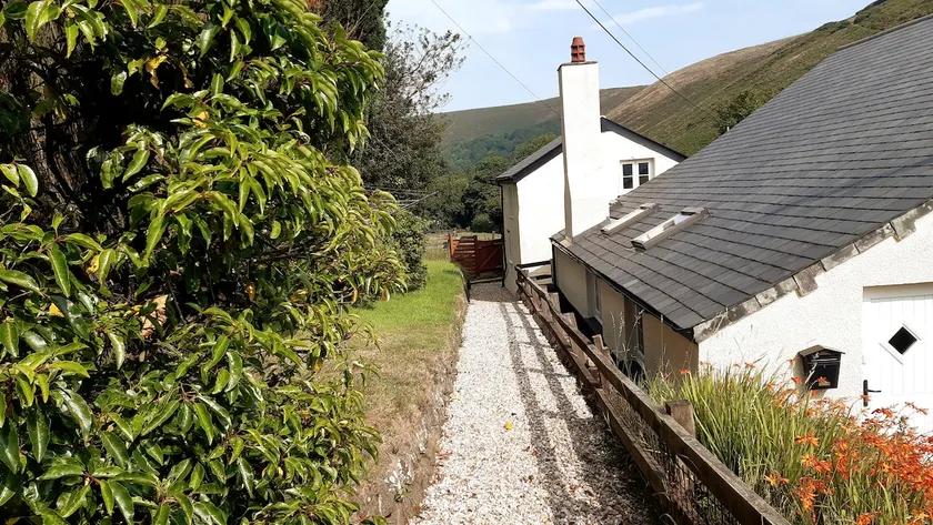 Lovely Oare hideaway - Image 1