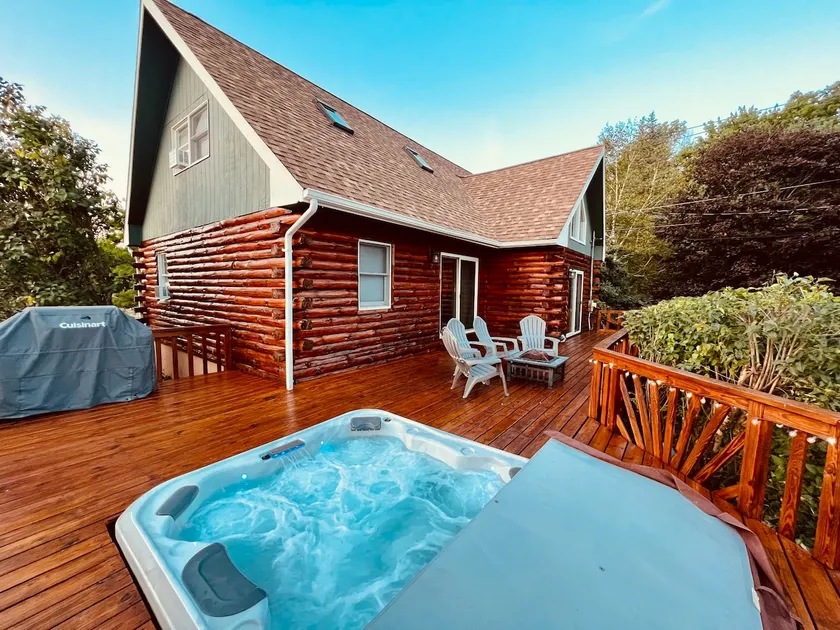 The Windham Cabin w/ Hot Tub - Image 1