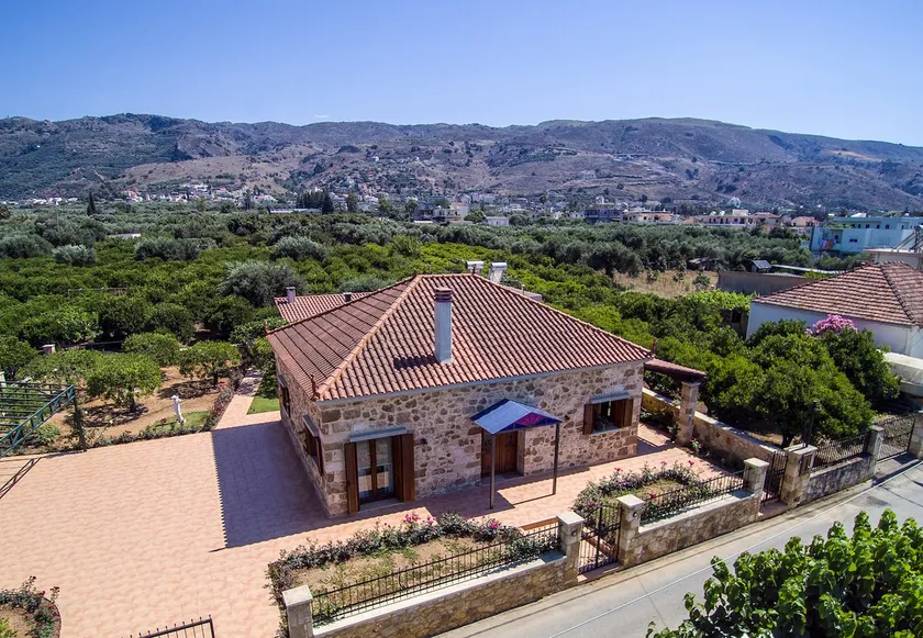 Villa Anerocurù by Chania city - Image 1