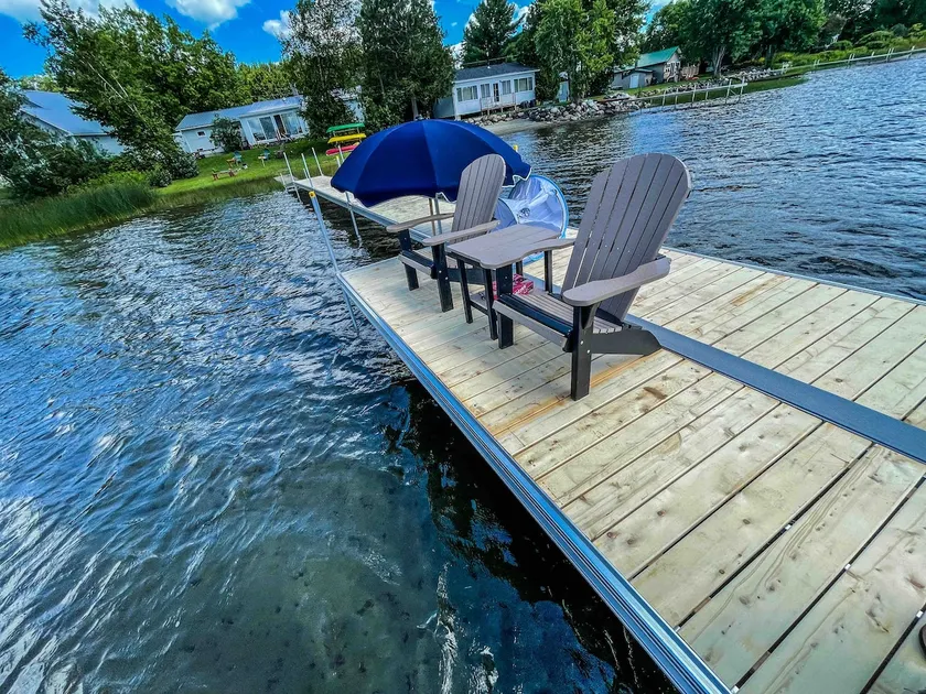 On Golden Lake Salem - Image 1