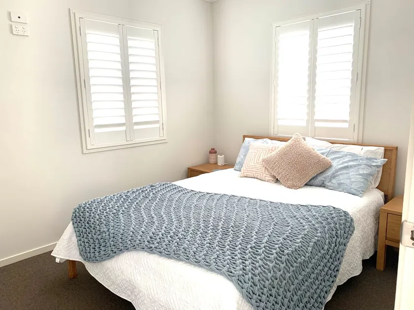 1BR Haven on Seashore, Stroll to Beach/Cafes! - Image 1
