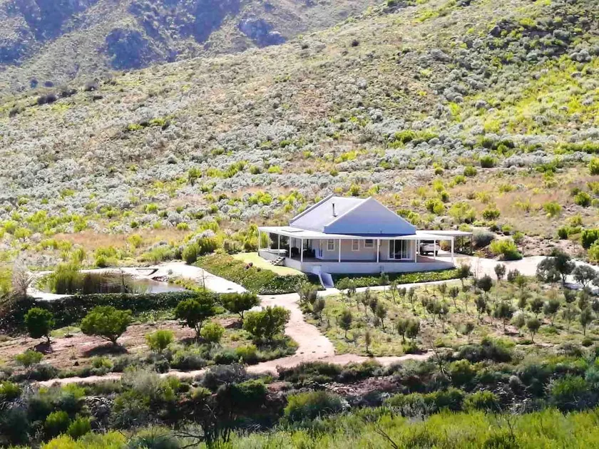 Robertson Stays - Image 1