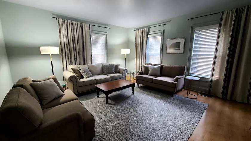 Spacious village house, 1 mile to Colgate campus - Image 1