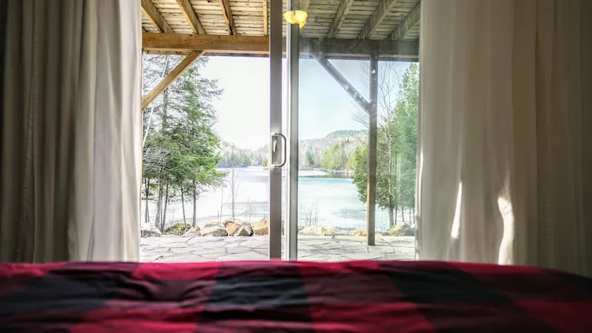 Lakefront Cottage near Tremblant with Hot Tub - Image 1
