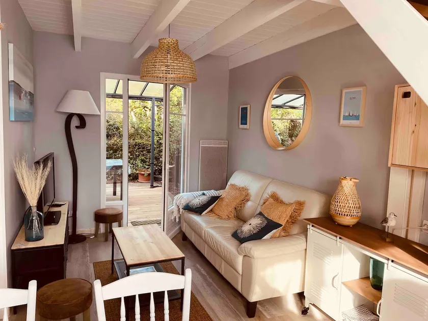 Cozy cottage in Boyardville: walking distance to the beach. - Image 1