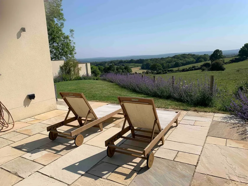 Quiet luxury rural cottage with fantastic views. - Image 1