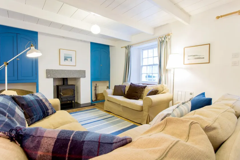 Fisherman's Cottage with Parking - 100m from Sea - Image 1