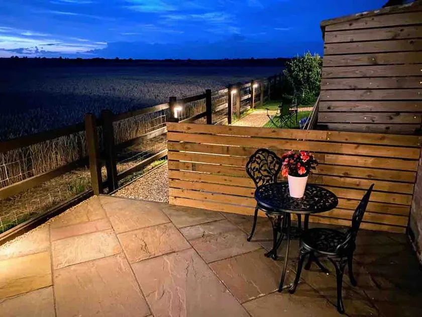 Sunset Lodge, tranquil & stunning views near Ely! - Image 1