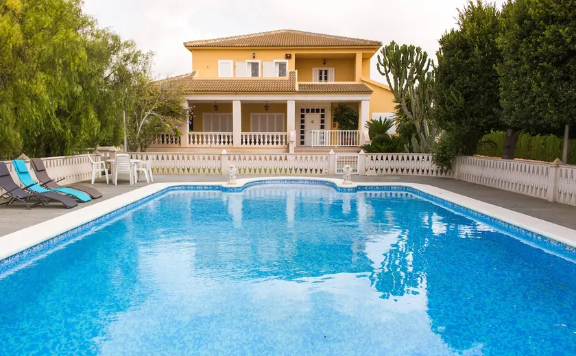 Large Luxury  Villa , with Large Gardens , pool ,gym and tennis court. - Image 1