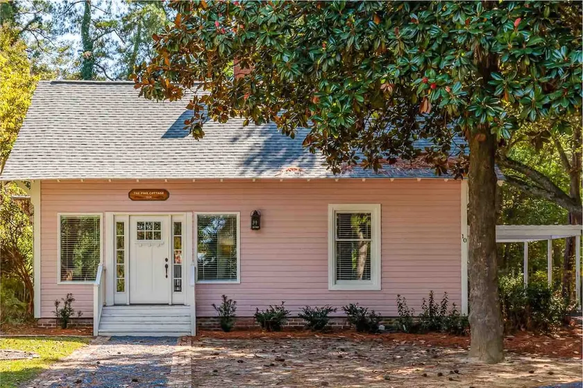 Historic Cottage in the heart of Pinehurst Village - Image 1