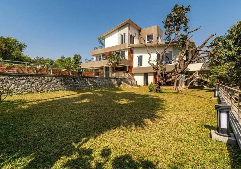 Seaview Soirée – Vacation Home in Gorai, Mumbai - Image 1