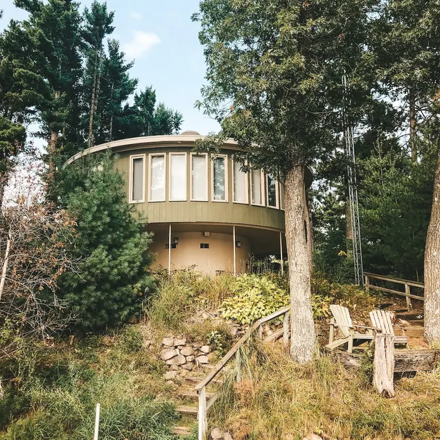 Charming Circular Cabin on Stunning Kusel Lake! - Image 1