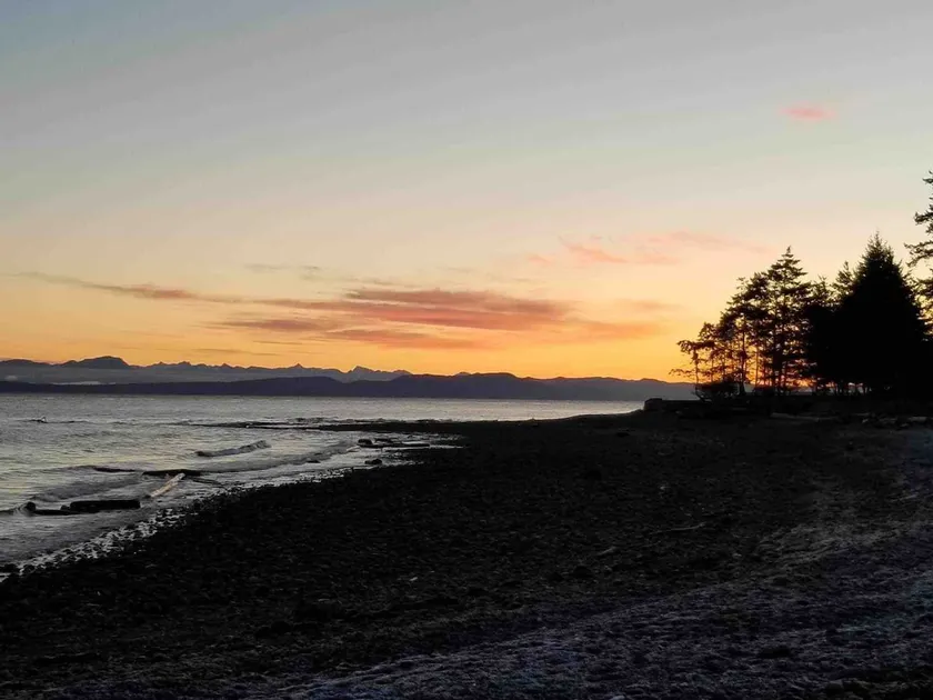 Ocean View retreat at Little River Comox - Image 1
